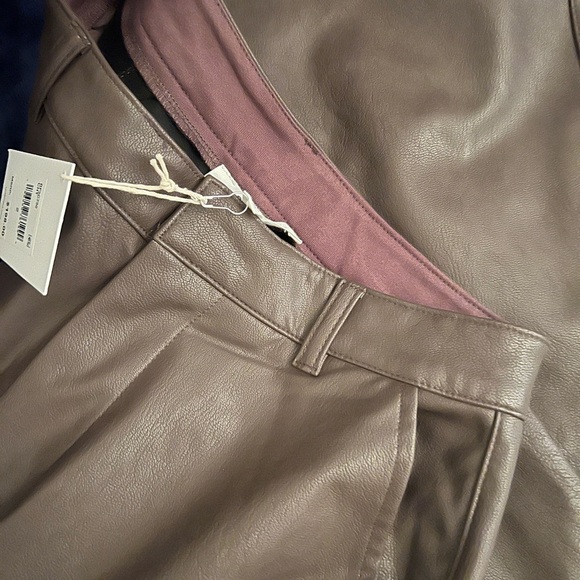 Splendid Vegan Leather Ankle
Trouser sz 2, Brown color, NWT - Picture 14 of 14